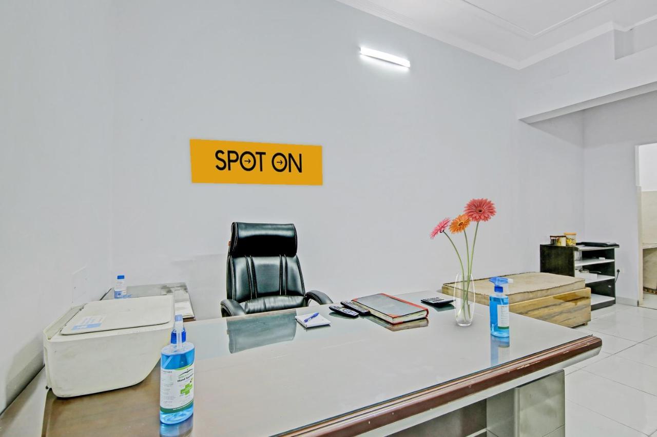 Spot On Shree Naman Guest House Sonipat Dış mekan fotoğraf